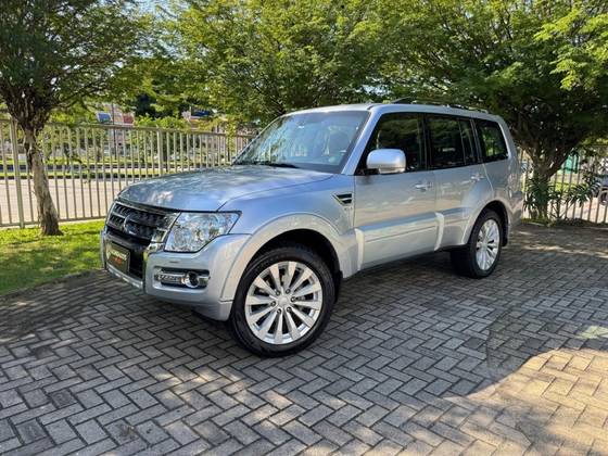 MITSUBISHI PAJERO FULL 3.8 HPE 4X4 V6 24V GASOLINA 4P AUTOMÁTICO MITSUBISHI PAJERO FULL 3.8 HPE 4X4 V6 24V GASOLINA 4P AUTOMÁTICO